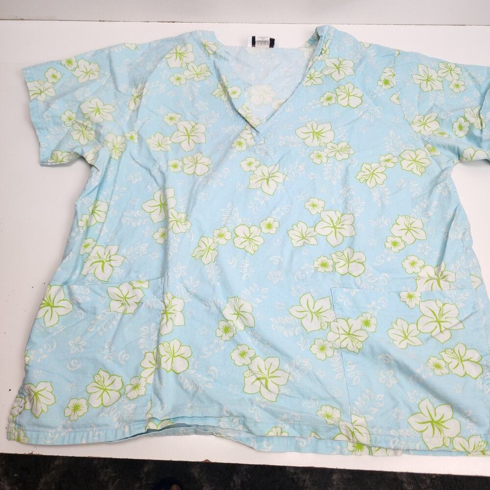 Friends of the Heart Blue Tropical Short Sleeve Scrubs Top Women's Size L